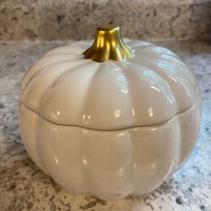 Ceramic pumpkin canister